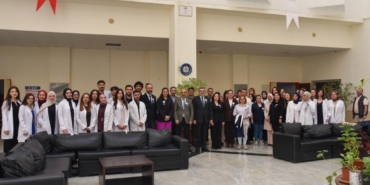 11haber-775274-bseu-de-beyaz-onluk-giyme-coskusu-0.jpg
