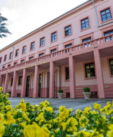 11haber-253175-bekleyecek-bakanlik-15-bin-personel-alacak-0.jpg