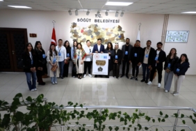 11haber-254959-universiteli-ogrencilerden-ferhat-baskana-ziyaret-0.jpg