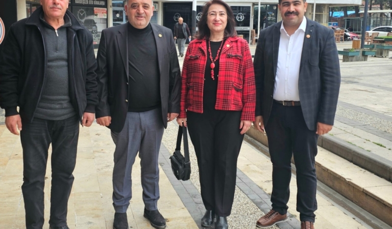 CHP’DE İKİ İSİM SÜPRİZ YAPTI!