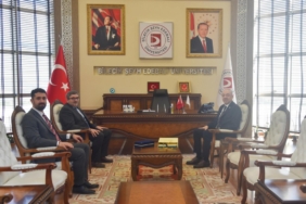 11haber-124413-demirci-ve-celik-ten-rektor-hoca-ya-ziyaret-0.jpg