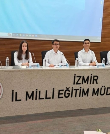 11haber-31021037-ataturk-lisesi-panelde-goz-doldurdu-1.jpg