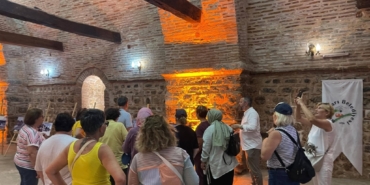 11haber-4103216-tarihi-mek-nlari-gezdiler-0.jpg