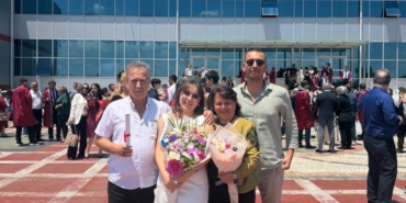 11haber-766891-bilecikli-ayca-diplamasini-aldi-0.jpg