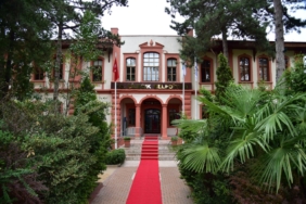 11haber-7781103-belediye-isyerleri-kiraya-verilecek-0.jpg