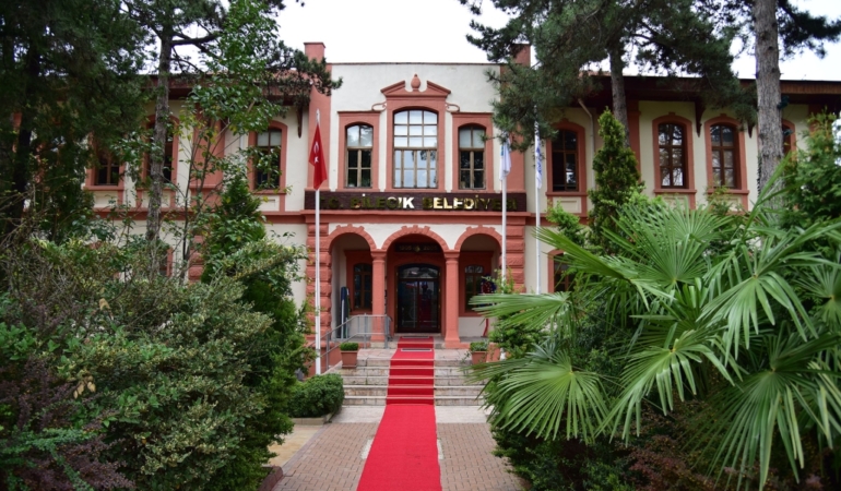 BELEDİYE İŞYERLERİ KİRAYA VERİLECEK
