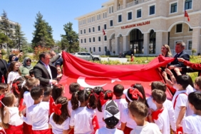 11haber-926699-bilecik-te-mozaik-bayrak-eseri-goz-doldurdu-0.jpg