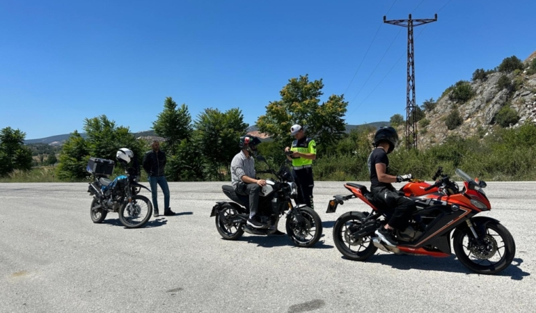 11haber-2610247-motorcular-siki-takipte-0.jpg
