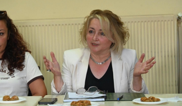 SEVGİ BAŞKAN  KOLLARI SIVADI