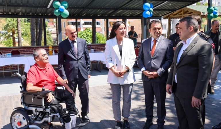 MAVİ KAPAKLAR UMUDA DÖNÜŞTÜ
