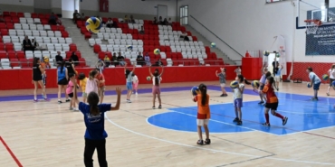 11haber-837124-voleybol-heyecani-basladi-1.jpg