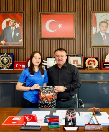 11haber-856342-helal-sana-beyzanur-1.jpg