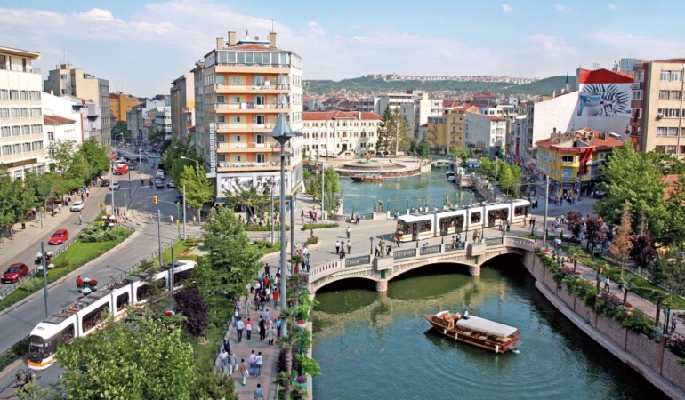 11haber-10421107-komsuda-4-belediye-baskani-parti-degistirdi-0.jpg