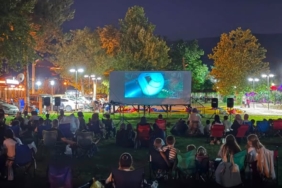 11haber-137327-osmaneli-nde-yaz-sinemasi-coskusu-0.jpg