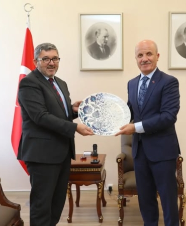 11haber-5910924-rektor-kaplancikli-dan-yok-baskani-ozvar-a-ziyaret-0.jpg