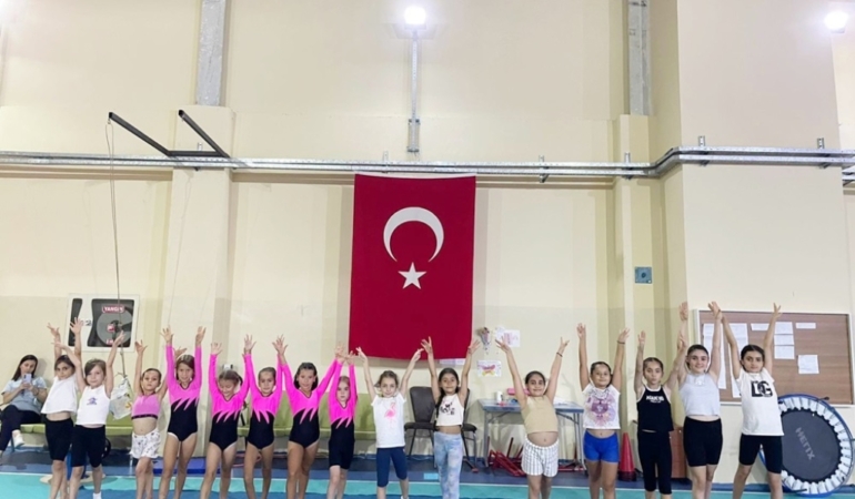 BİLECİKLİ MİNİK JİMNASTİKÇİLER GÖZ DOLDURDU