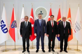 11haber-9107621-baskanlar-dan-bakan-ciftci-ye-ziyaret-0.jpg