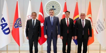 11haber-9107621-baskanlar-dan-bakan-ciftci-ye-ziyaret-0.jpg
