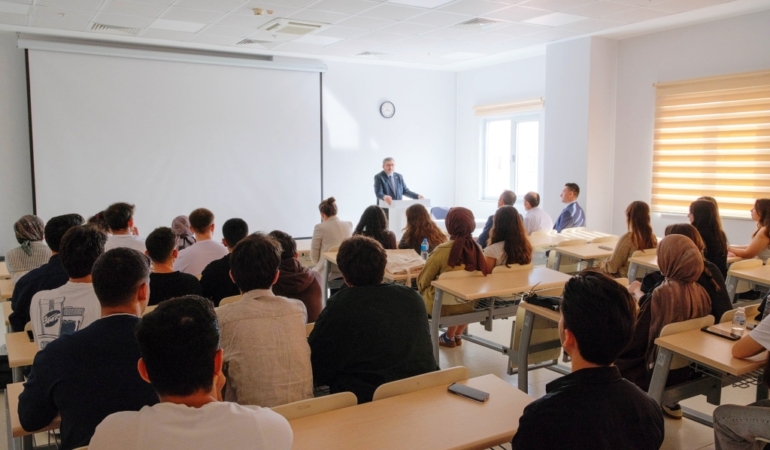 11haber-10118410-dis-hekimligi-fakultemizde-yeni-egitim-ogretim-yilinin-ilk-dersi-gerceklestirildi-0.jpg