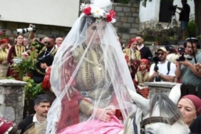 11haber-255539-onlar-erdi-muradina-biz-cikalim-kerevetine-0.jpg
