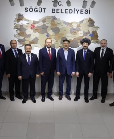 11haber-781010102-askon-heyetinden-baskan-durgut-a-ziyaret-0.jpg