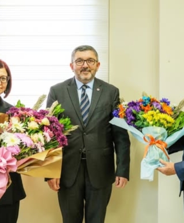 11haber-10651072-bseu-de-dekanlik-devir-teslim-toreni-gerceklestirildi-0.jpg