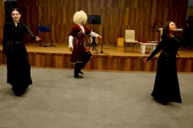 11haber-10821110-bilecik-te-kafkas-ruzg-ri-esti-2.jpg