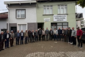 11haber-1088278-mudur-ayvalik-ureticilerle-bir-araya-geldi-0.jpg