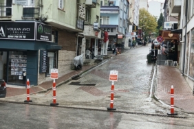 11haber-1671036-bilecik-te-bu-sokak-trafige-kapatildi-0.jpg