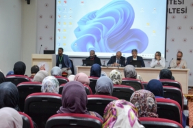 11haber-289244-uluslararasi-evrensel-degerler-sistemi-sempozyumu-bseu-de-gerceklestirildi-0.jpg