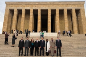 11haber-362686-bilecik-barosu-ata-mizin-huzurunda-1.jpg