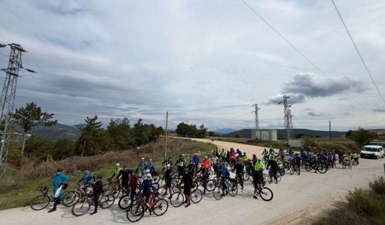 11haber-3761033-cukuroren-biberi-icin-pedal-cevirdiler-0.jpg