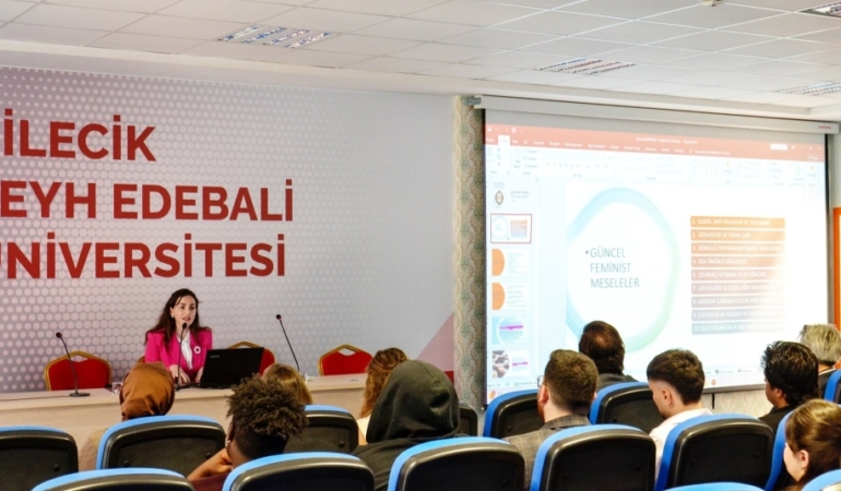11haber-492993-feminizm-ele-alindi-0.jpg