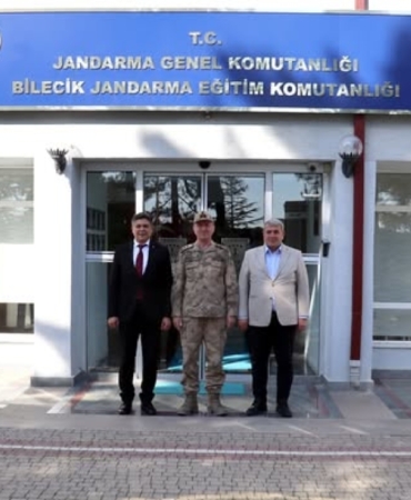 11haber-512871-baskanlardan-ilbey-komutana-ziyaret-0.jpg