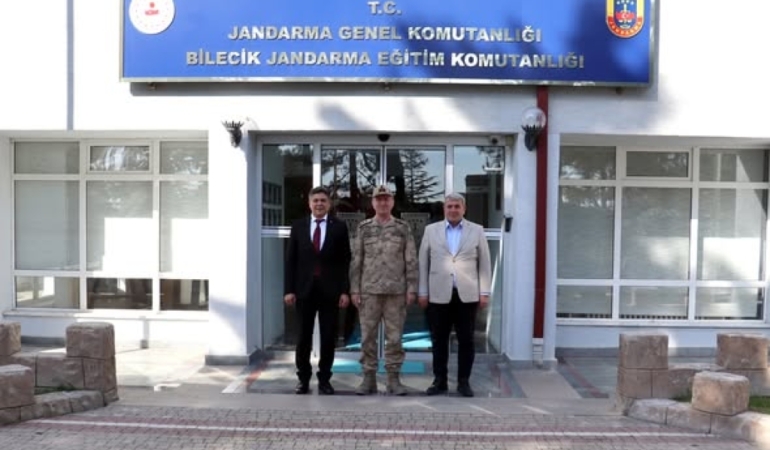 11haber-512871-baskanlardan-ilbey-komutana-ziyaret-0.jpg